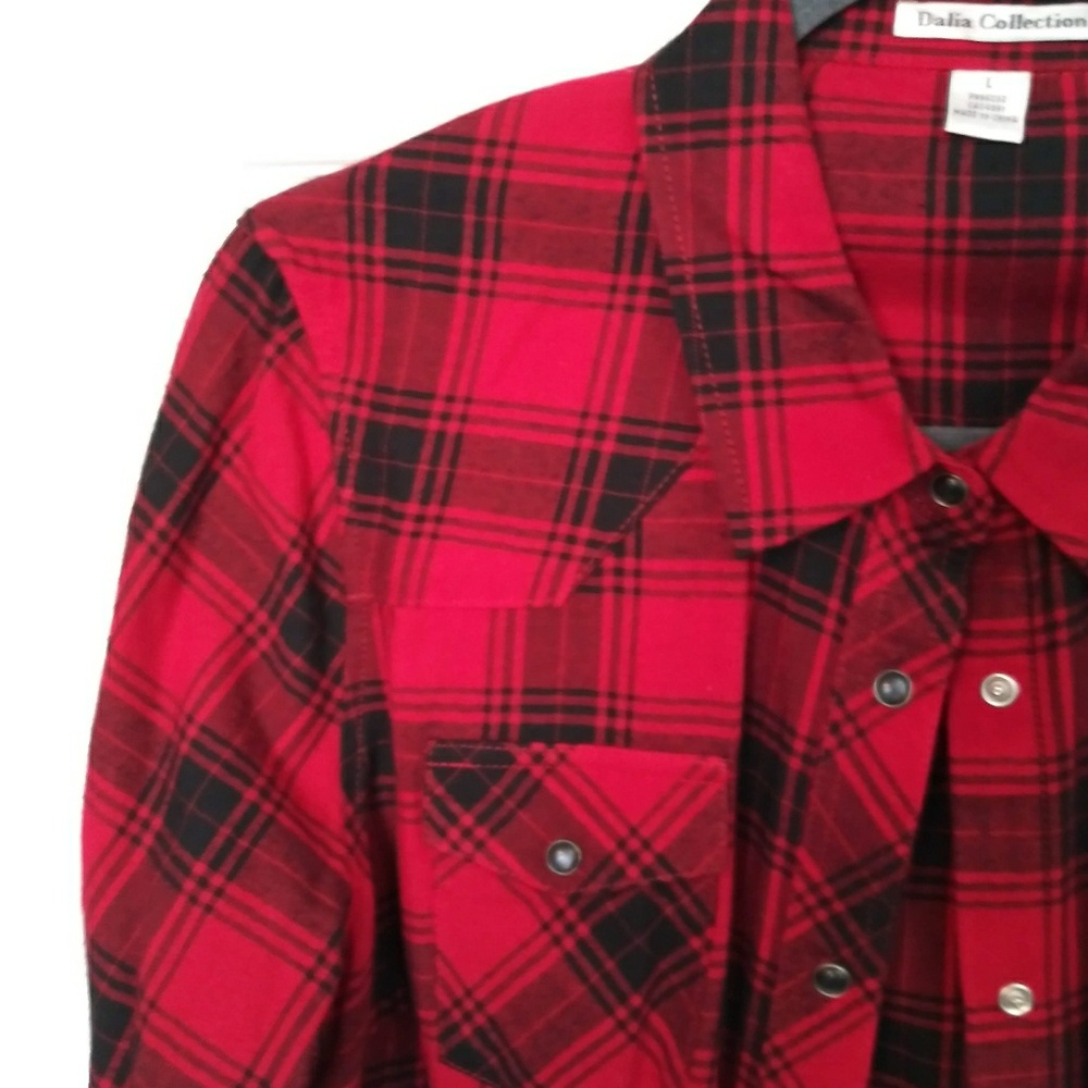 🙌BOGO🙌$10🙌LONG SLEEVE PLAID SHIRT